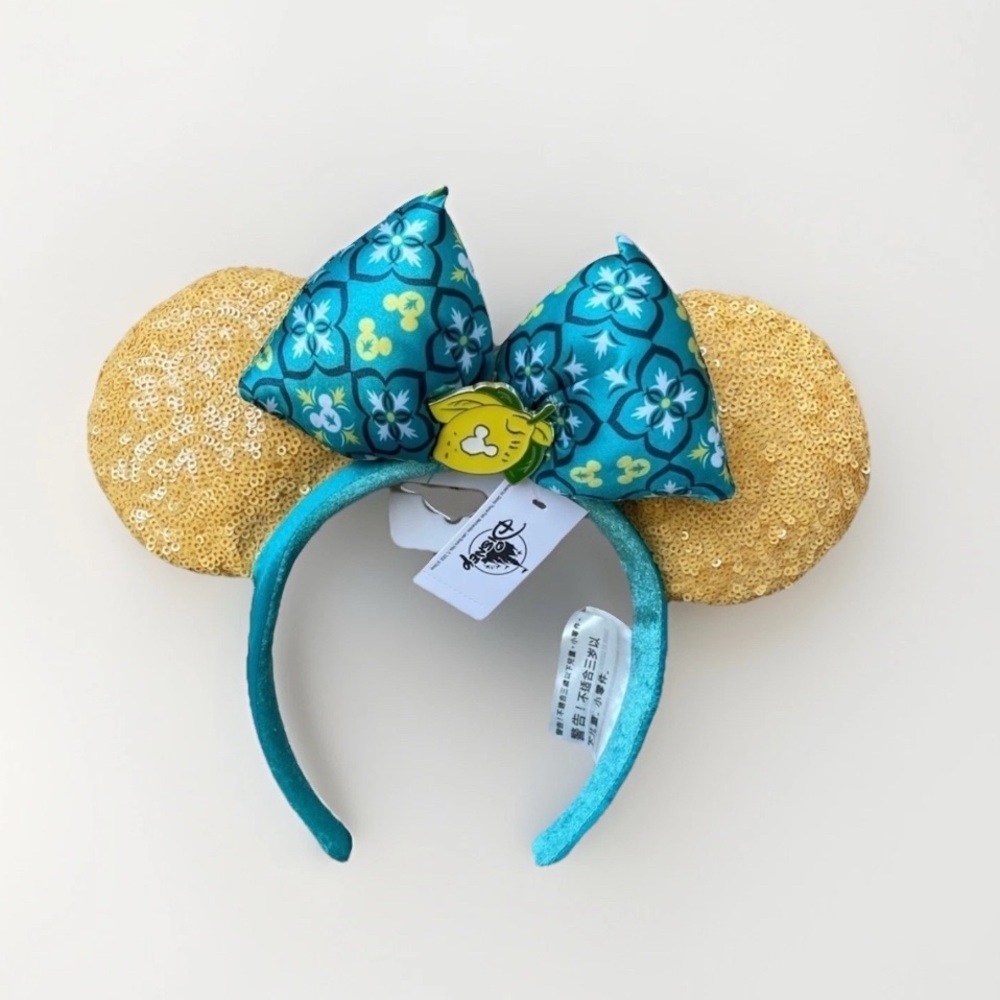 NWT Disney Parks Mickey Ears Lemon Blue and Yellowโโโโโโ